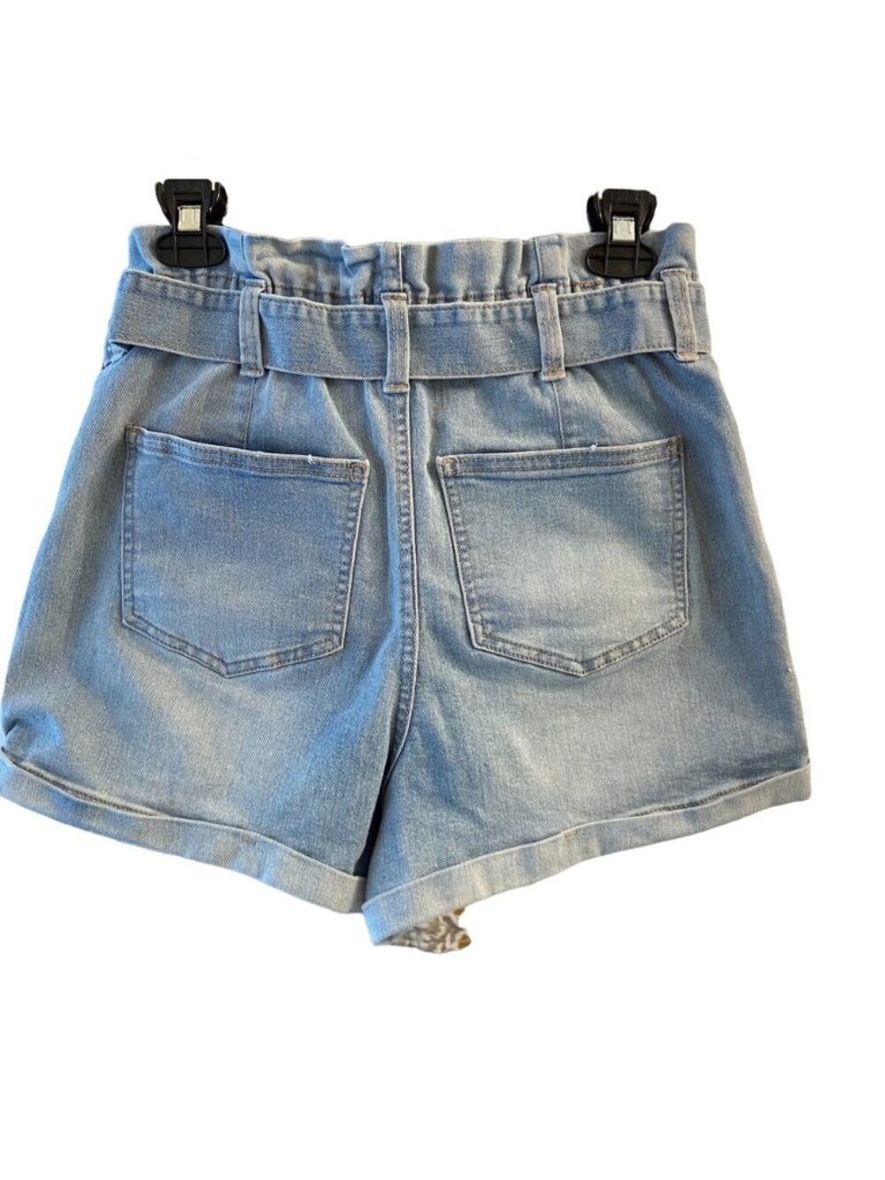 Paperbag waist light blue denim shorts with belt - Picture 2 of 4